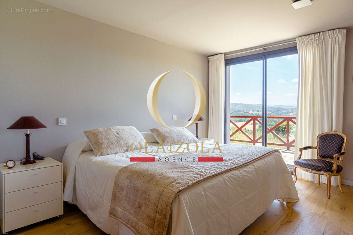 Maison à BEYRIE-SUR-JOYEUSE