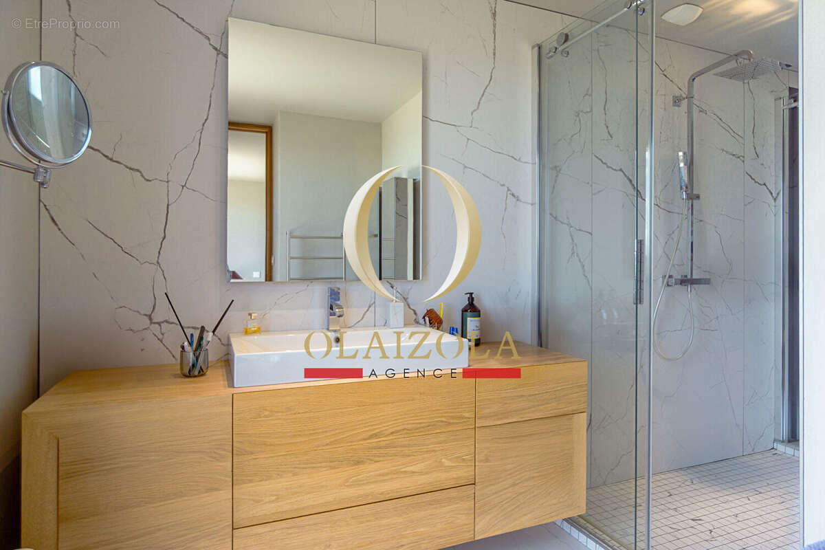 Maison à BEYRIE-SUR-JOYEUSE