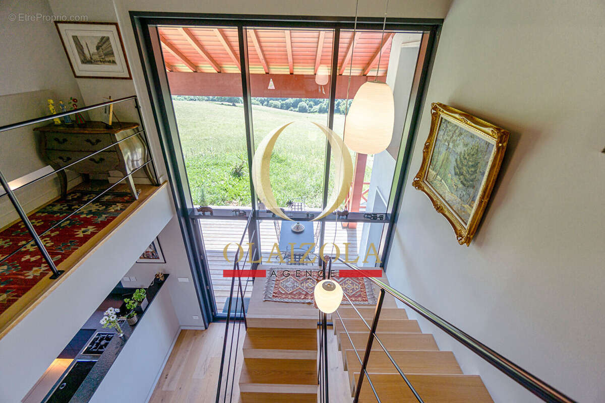 Maison à BEYRIE-SUR-JOYEUSE