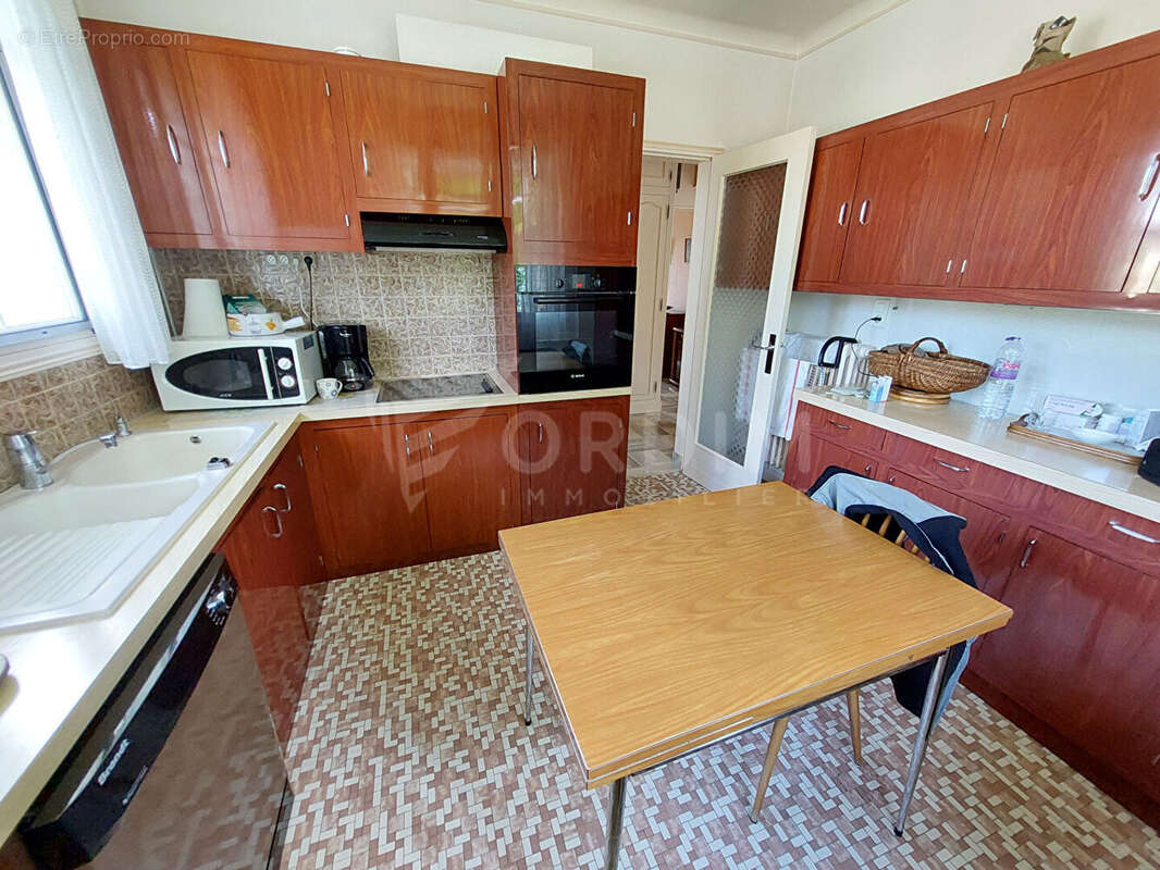 Maison à VILLENEUVE-SUR-YONNE