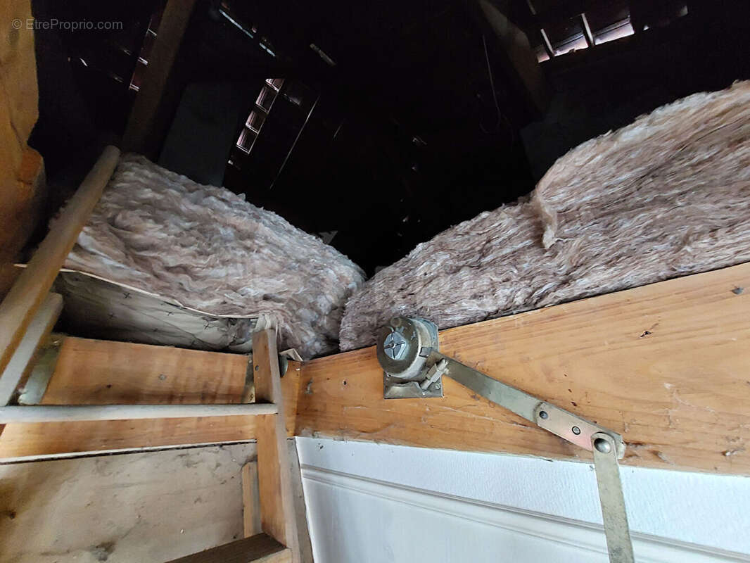 Maison à VILLENEUVE-SUR-YONNE