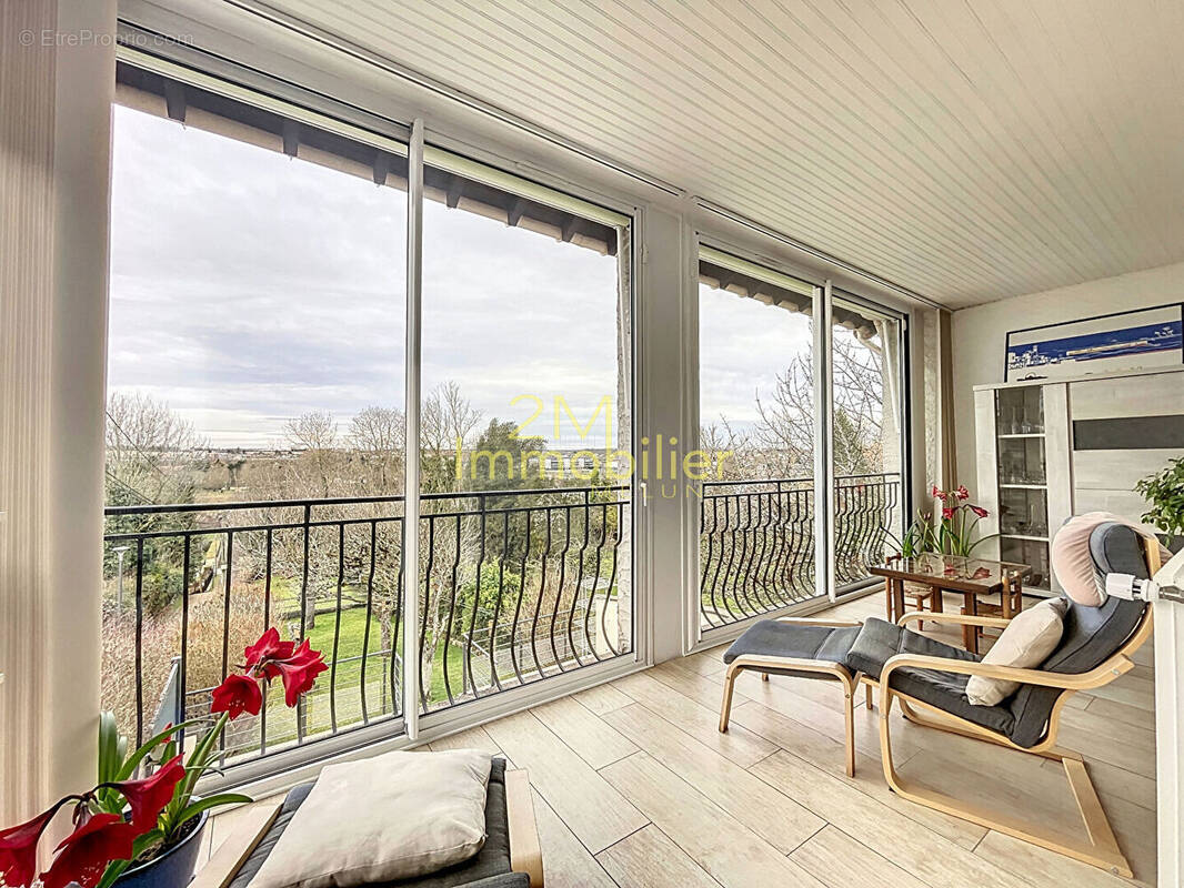 Maison à VAUX-LE-PENIL