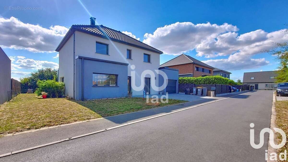 Photo 2 - Maison à ALLENNES-LES-MARAIS