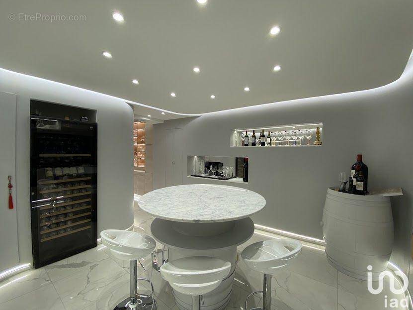 Photo 1 - Commerce à PARIS-9E