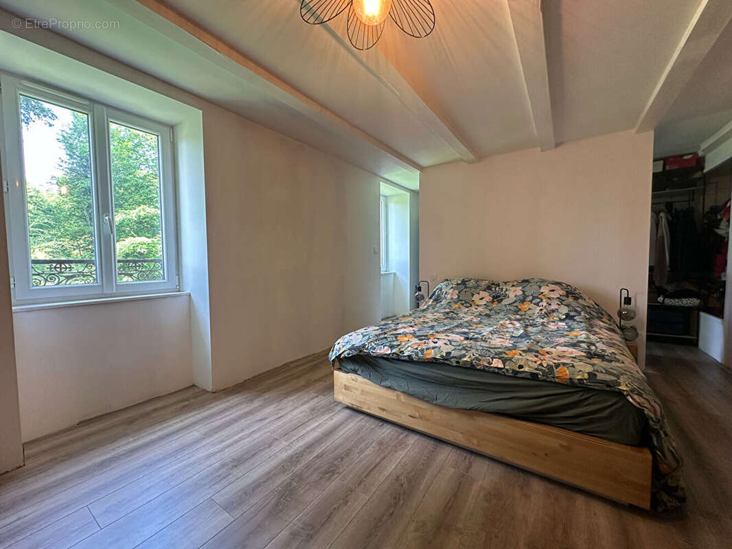 Maison à RAVILLOLES