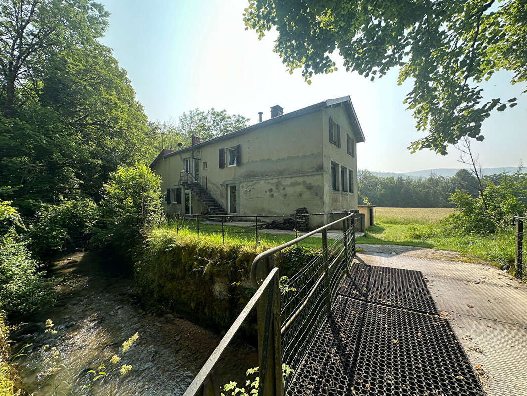 Maison à RAVILLOLES