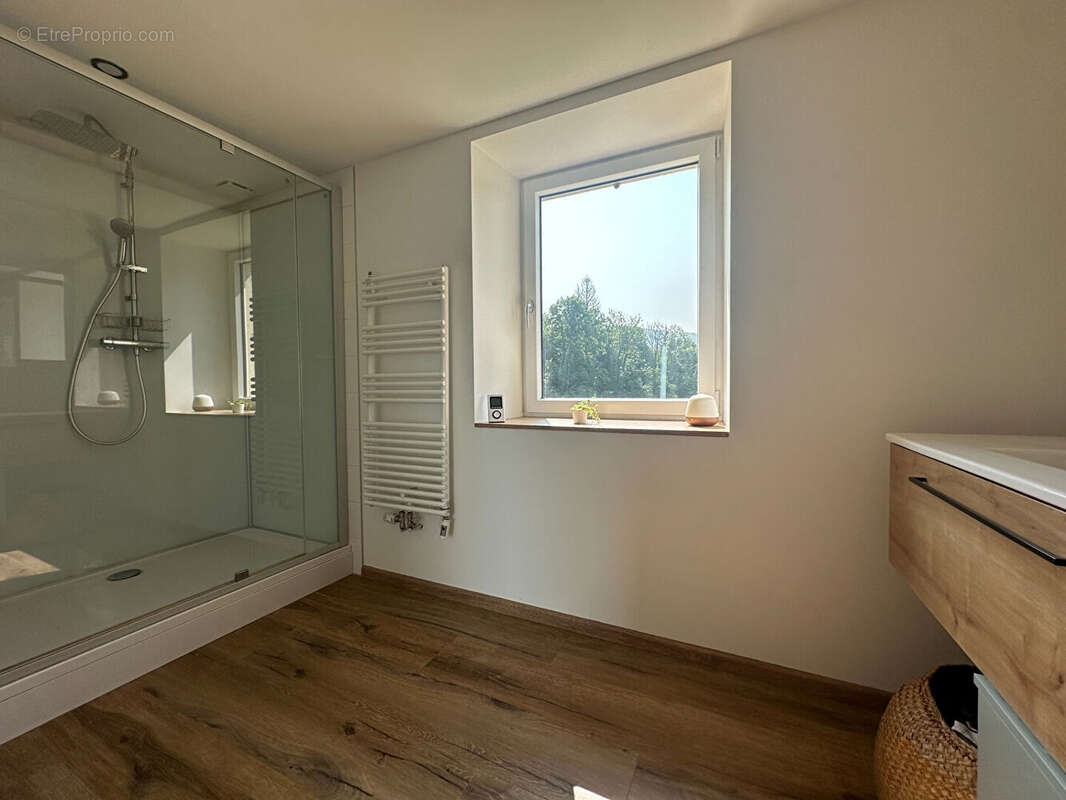 Maison à RAVILLOLES