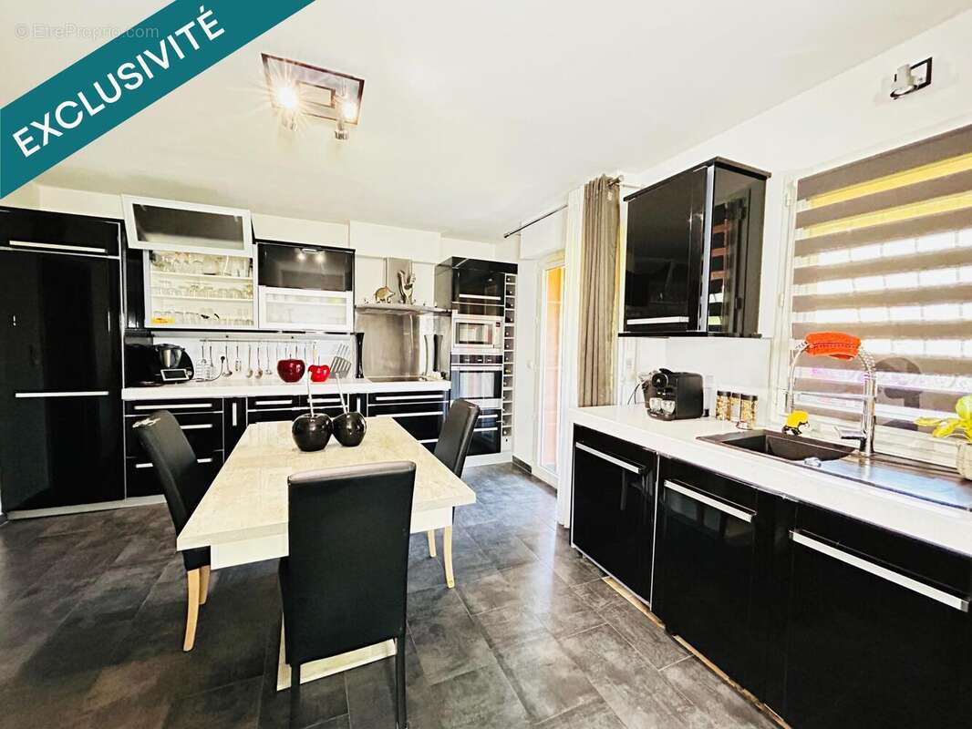 Photo 6 - Maison à LE REVEST-LES-EAUX