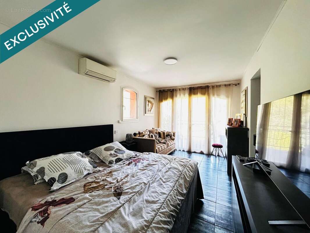 Photo 8 - Maison à LE REVEST-LES-EAUX