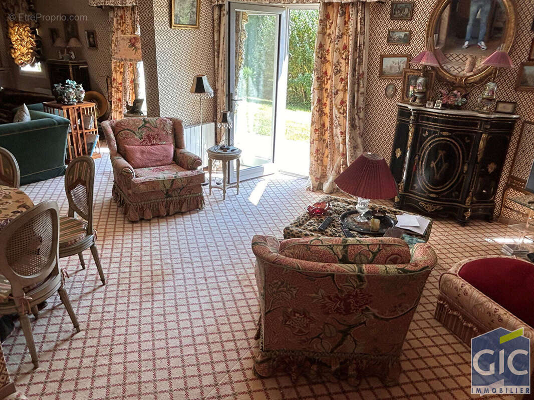 Appartement à TOURGEVILLE