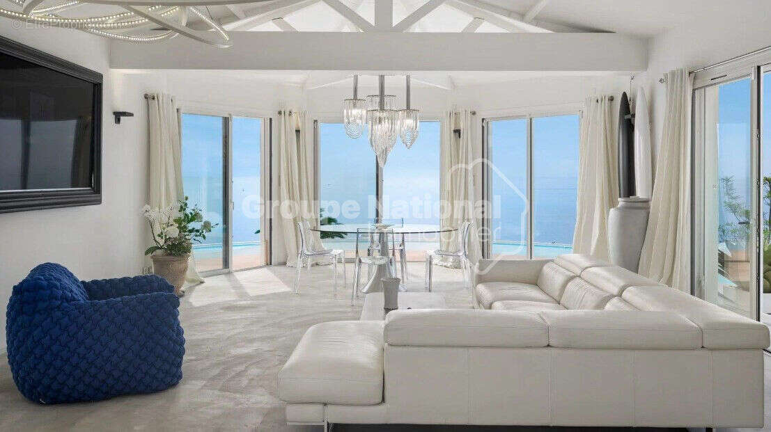 Maison à THEOULE-SUR-MER