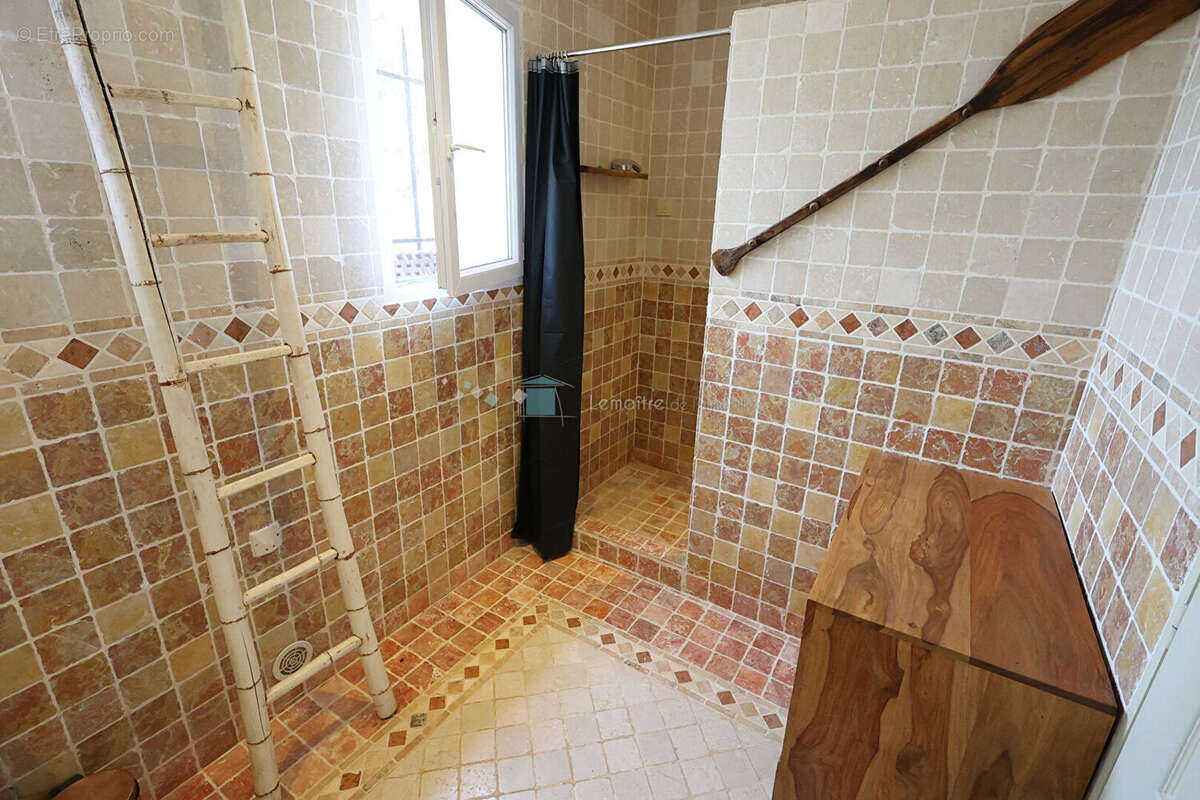 Maison à SAINT-CEZAIRE-SUR-SIAGNE