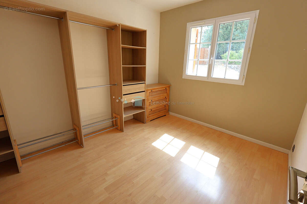 Maison à SAINT-CEZAIRE-SUR-SIAGNE