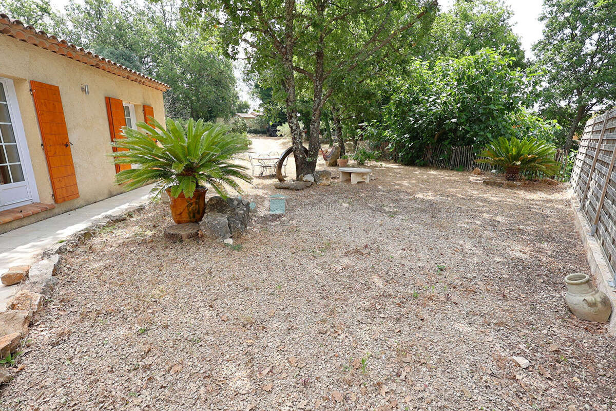 Maison à SAINT-CEZAIRE-SUR-SIAGNE