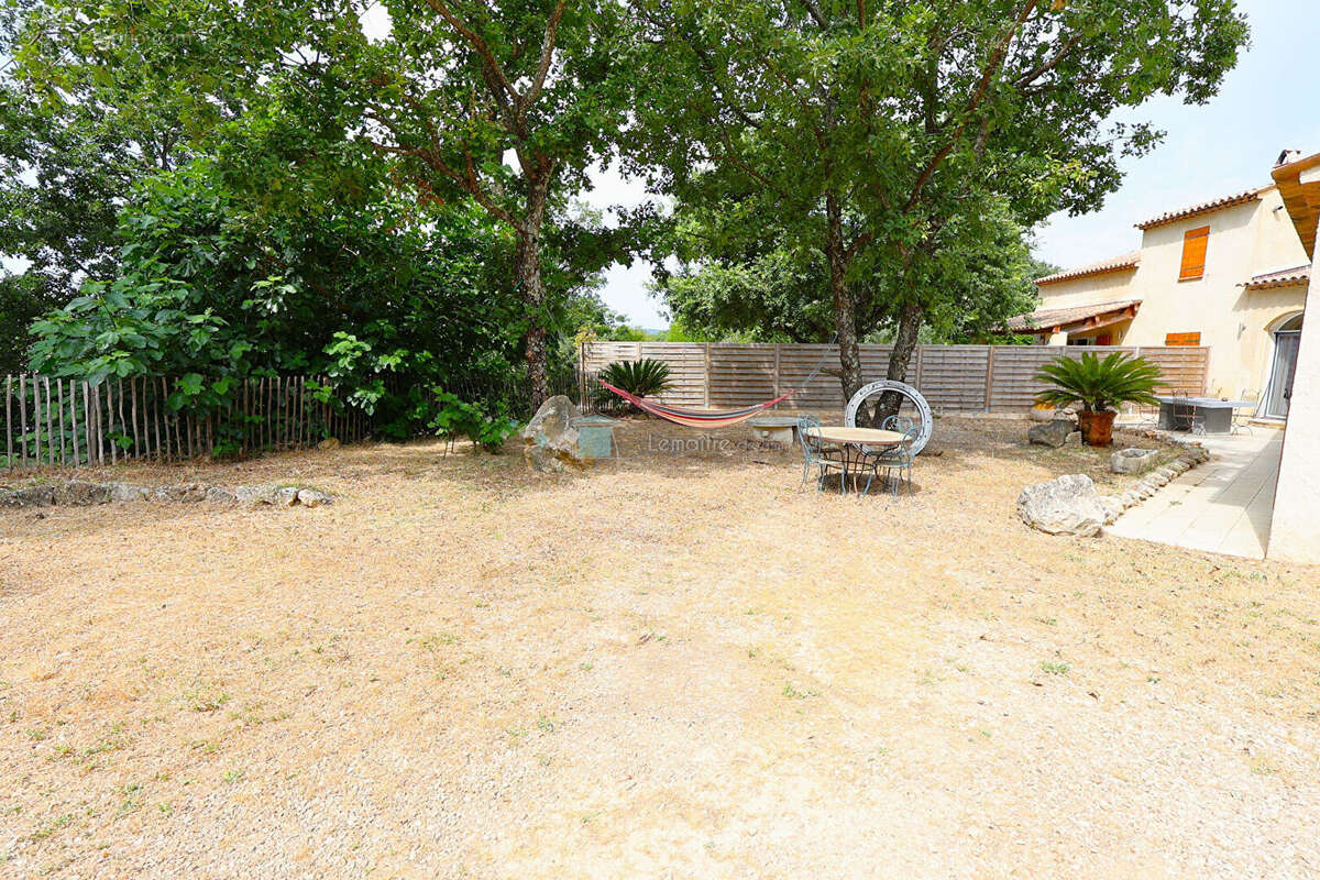 Maison à SAINT-CEZAIRE-SUR-SIAGNE