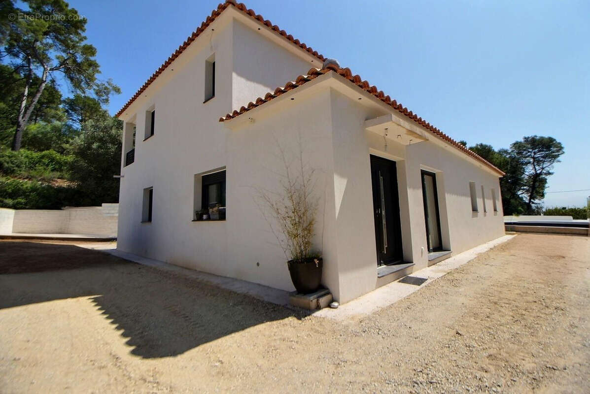 Maison à TRANS-EN-PROVENCE