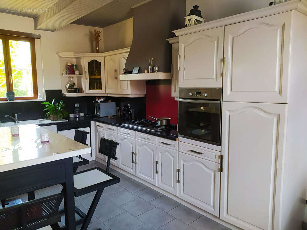 Maison à NEUFCHATEL-EN-BRAY