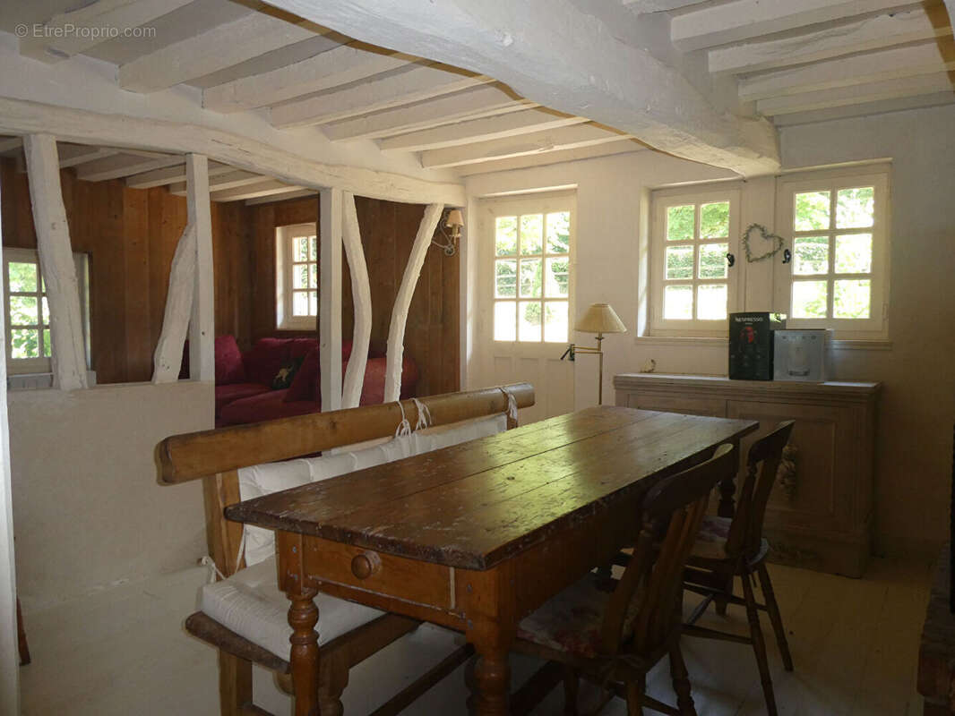 Maison à CORMEILLES