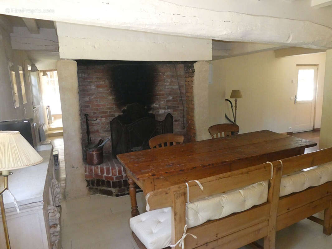 Maison à CORMEILLES