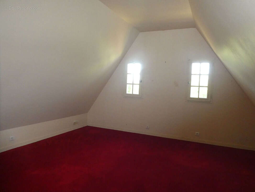 Maison à CORMEILLES