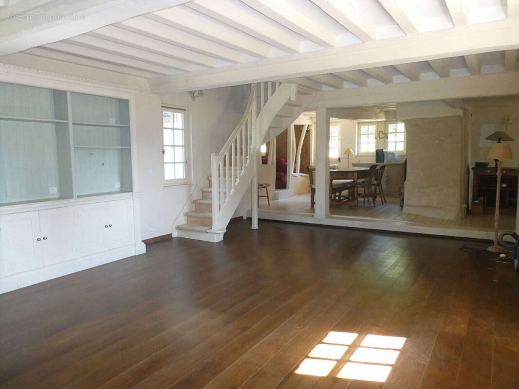 Maison à CORMEILLES