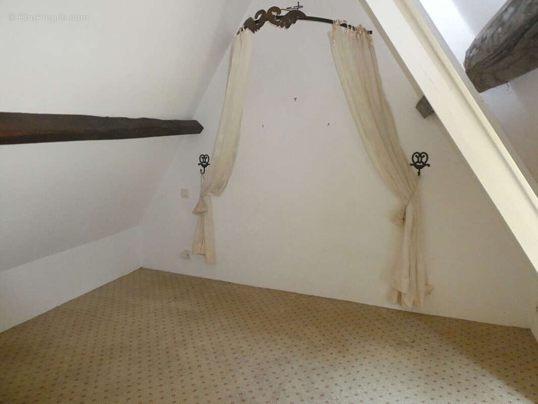 Maison à CORMEILLES