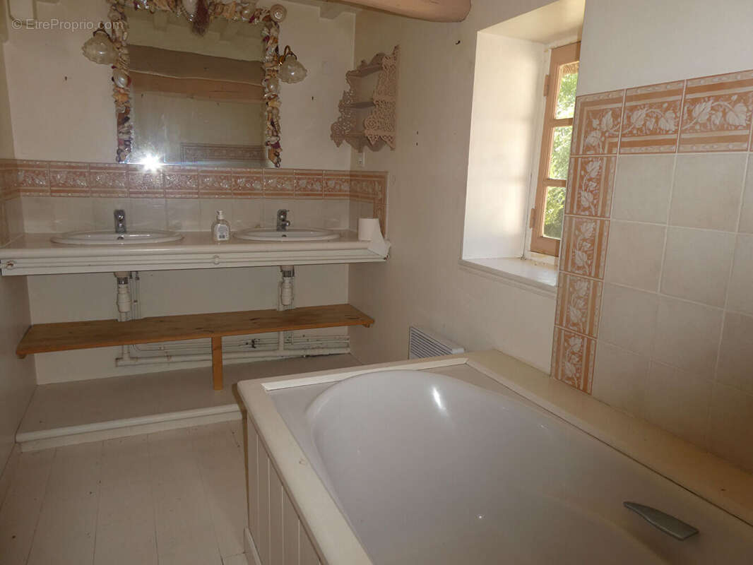 Maison à CORMEILLES