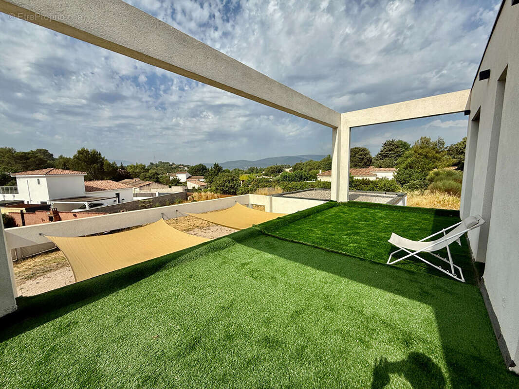 Maison à SAINT-MAXIMIN-LA-SAINTE-BAUME