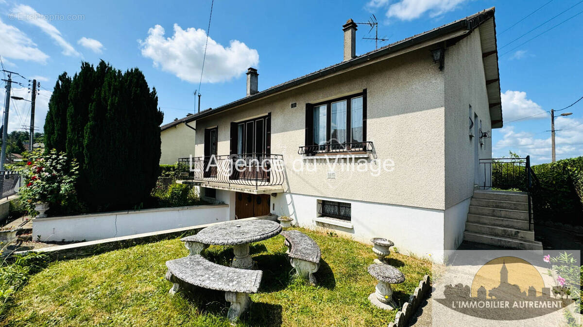 Maison à GRISY-LES-PLATRES