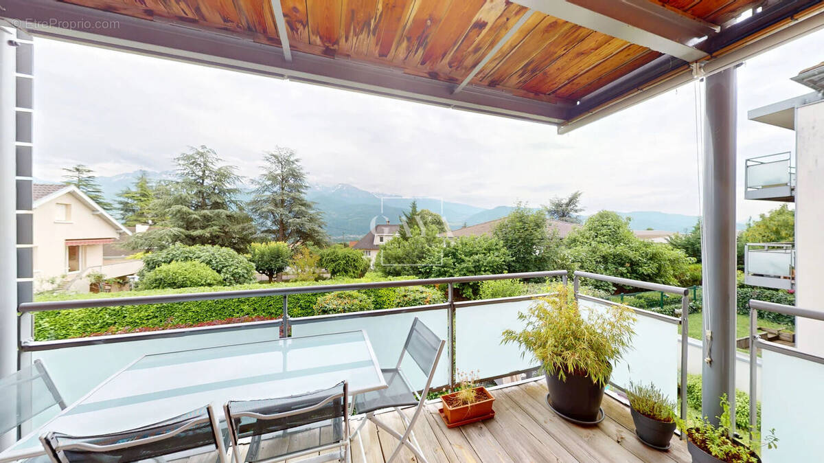 Appartement à SAINT-ISMIER