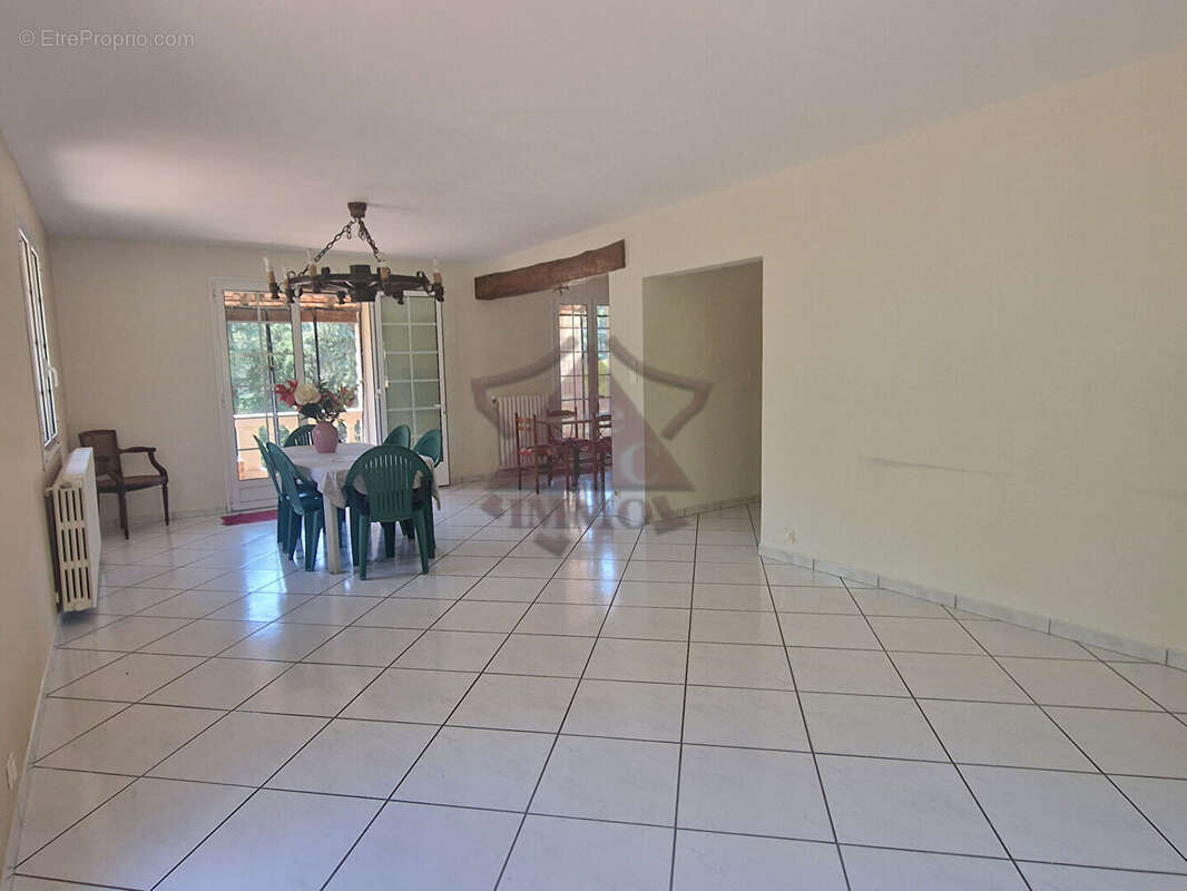 Maison à LAVAL-PRADEL