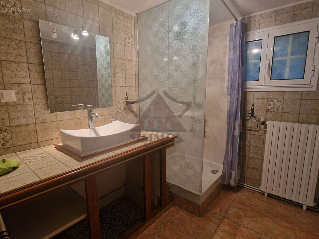 Maison à LAVAL-PRADEL