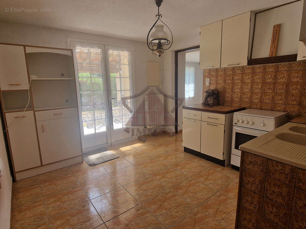 Maison à LAVAL-PRADEL