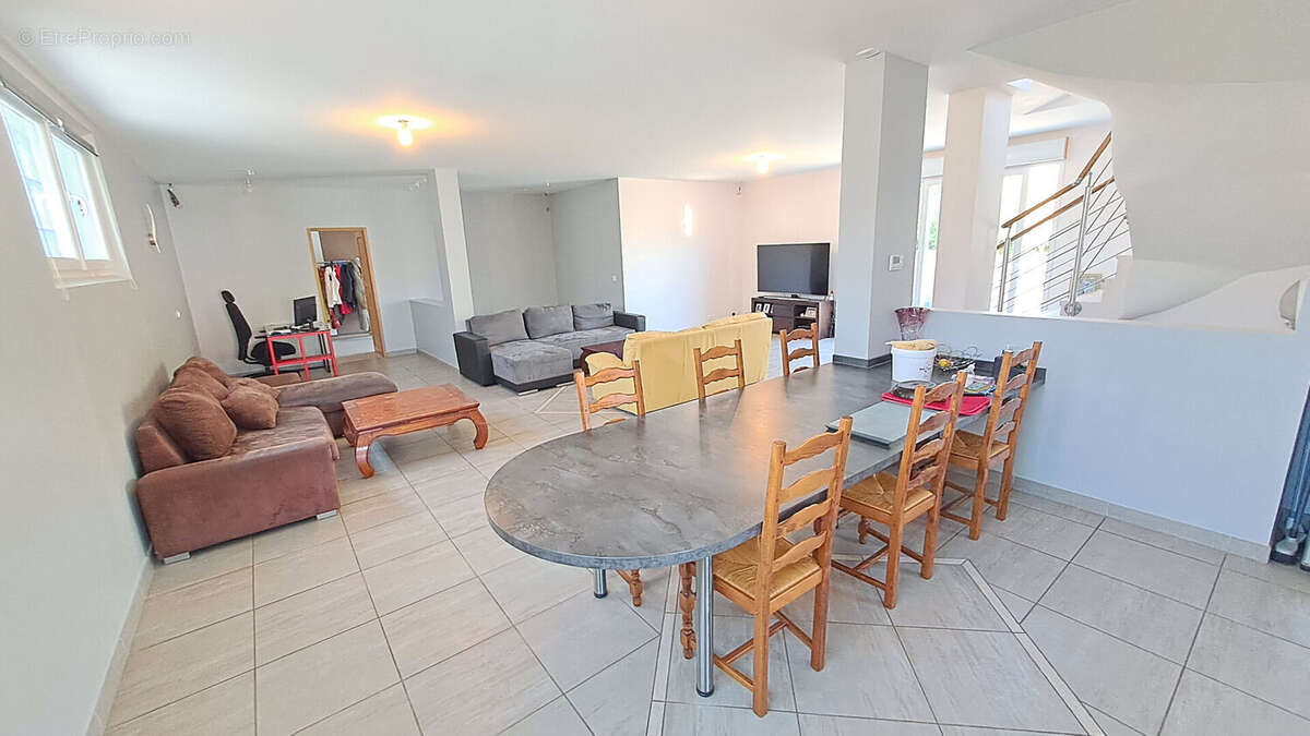 Maison à SAINT-REMY-LES-CHEVREUSE