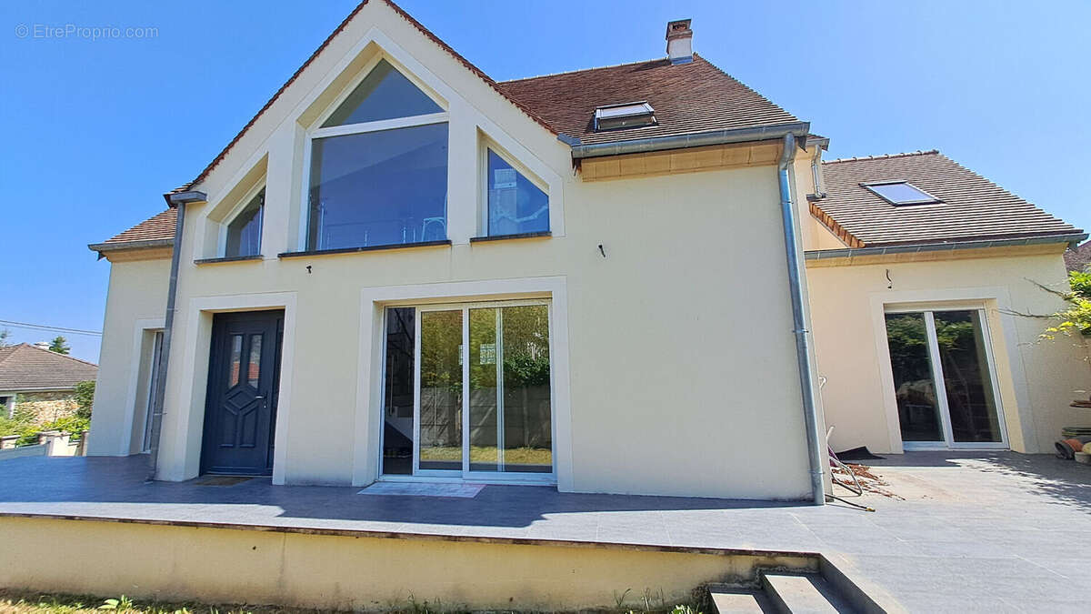 Maison à SAINT-REMY-LES-CHEVREUSE