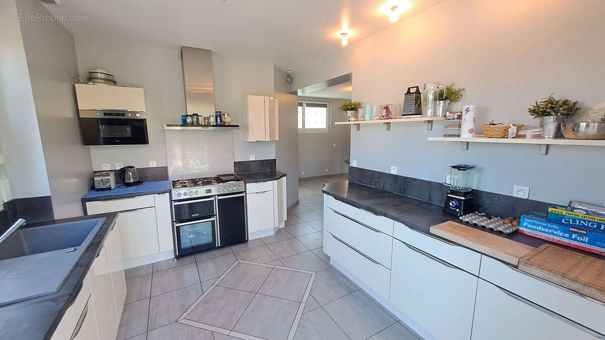 Maison à SAINT-REMY-LES-CHEVREUSE