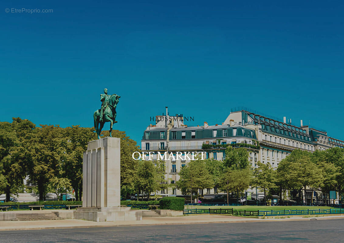 Appartement à PARIS-16E