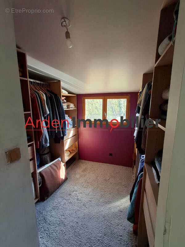 Maison à LA NEUVILLE-LES-WASIGNY