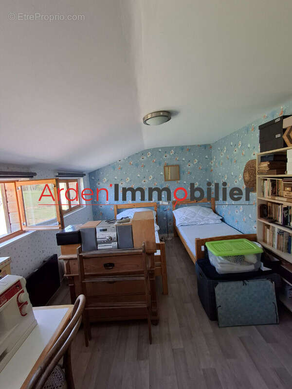 Maison à LA NEUVILLE-LES-WASIGNY