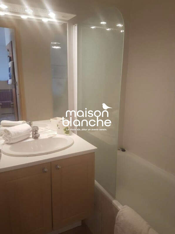 Appartement à MAUGUIO