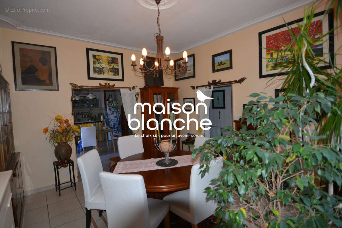 Maison à FONTEVRAUD-L&#039;ABBAYE