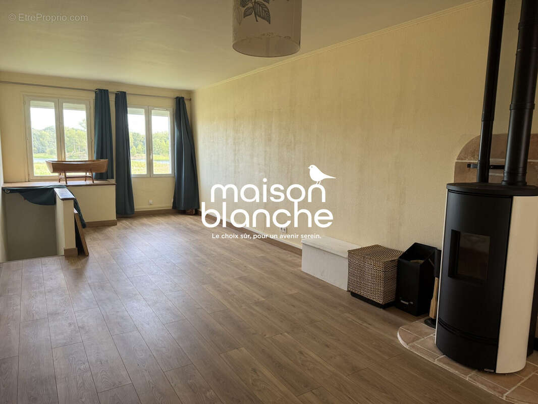 Maison à LA CHAPELLE-SUR-LOIRE