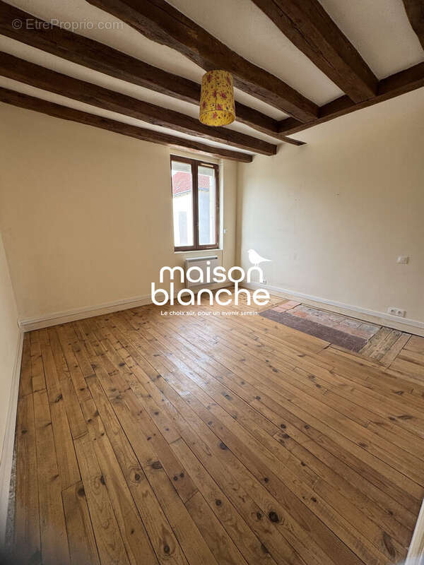 Maison à LA CHAPELLE-SUR-LOIRE