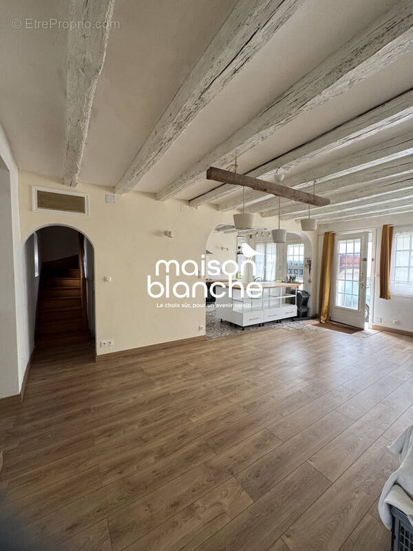 Maison à LA CHAPELLE-SUR-LOIRE