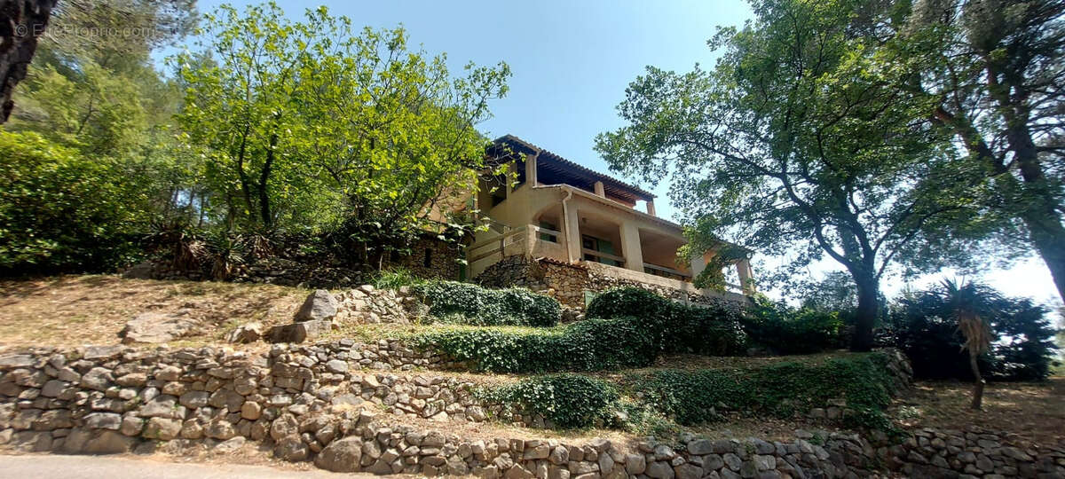 Maison à DRAGUIGNAN