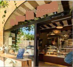 Commerce à FONTVIEILLE