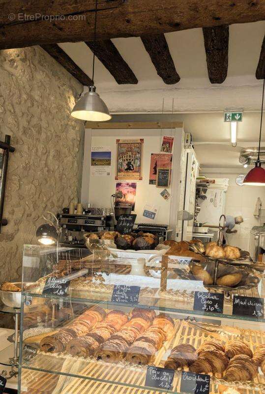 Commerce à FONTVIEILLE