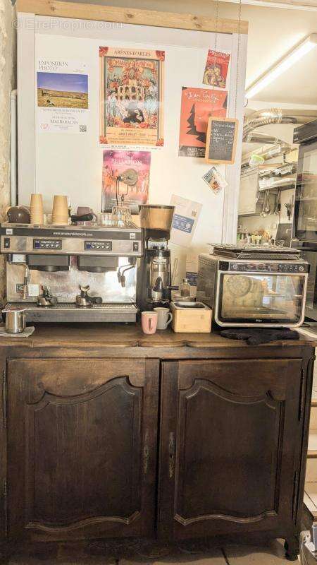 Commerce à FONTVIEILLE