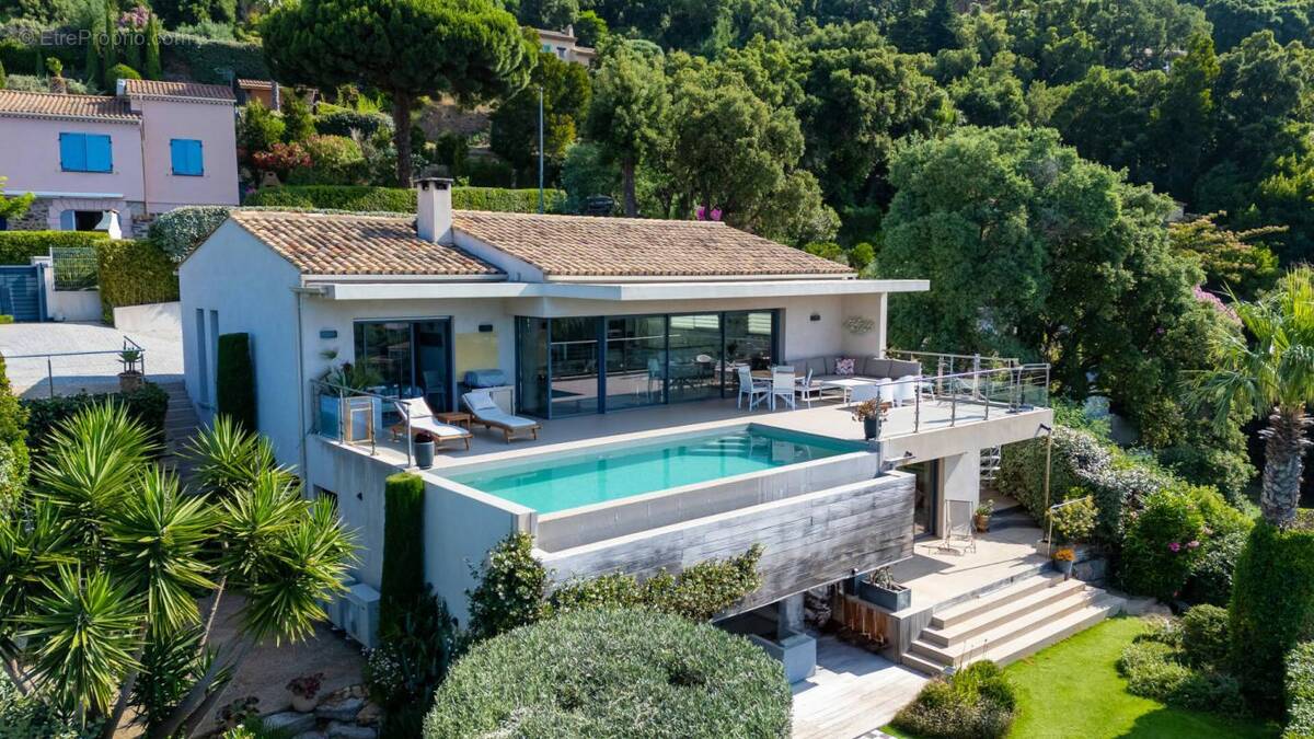 Maison à RAYOL-CANADEL-SUR-MER