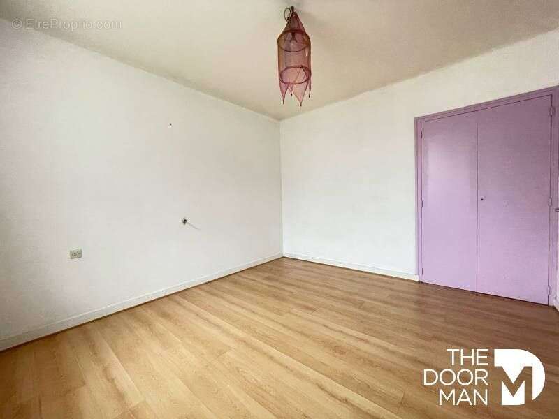 Maison à SAINT-HILAIRE-DE-CHALEONS